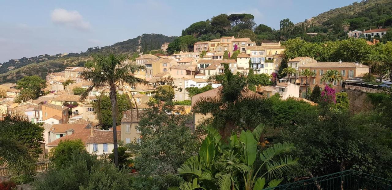 L'Odyssee Provencale, Un Duplex De Charme De 2 Chambres Au Pied Du Village Medieval De Bormes-Les-Mimosas, Offrant Des Prestations Haut De Gamme Et Une Superbe Vue Sur Le Massif Des Maures Bagian luar foto