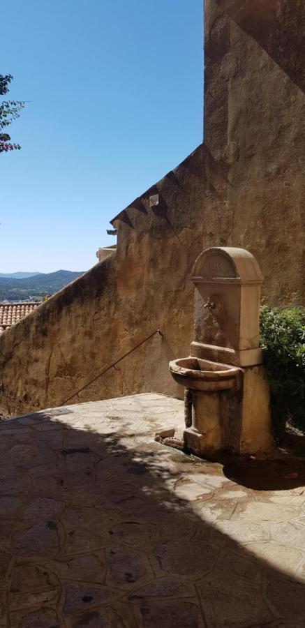 L'Odyssee Provencale, Un Duplex De Charme De 2 Chambres Au Pied Du Village Medieval De Bormes-Les-Mimosas, Offrant Des Prestations Haut De Gamme Et Une Superbe Vue Sur Le Massif Des Maures Bagian luar foto